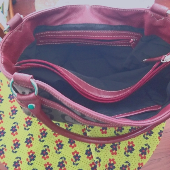 Multi compartment shoulder & handbag - Picture 4 of 6